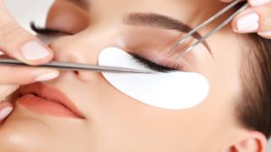 Five Lash Extension Warnings That Aren’t Worth The Worry