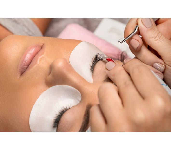 Why Properly Trained Lash Technicians Provide the Best Lash Extension Applications