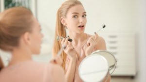Three Reasons You Shouldn't Try an At-Home Lash Extension Application